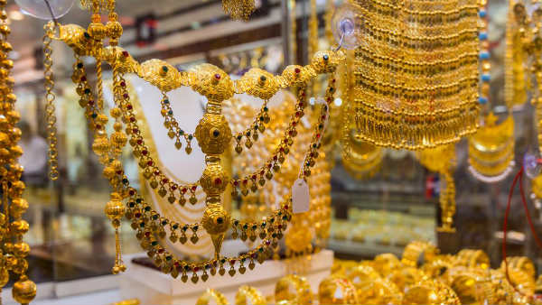 சர்வதேச சந்தையில் தங்கம் விலை 