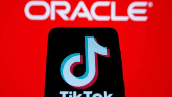 ஆரக்கிள் - வால்மார்ட் ஒப்பந்தம் 