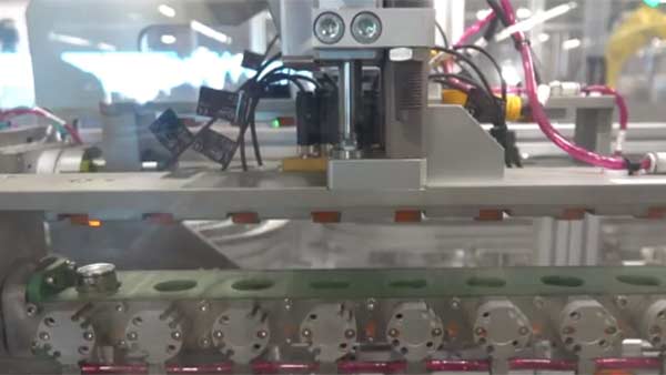 கர்நாடக முதல்வர் எடியூரப்பா 