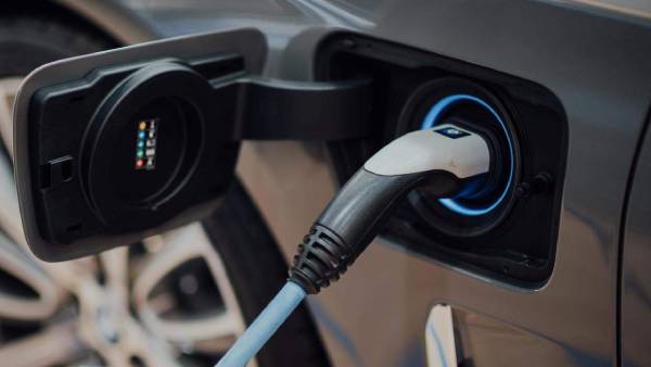 ஸ்டேஷனரி எனர்ஜி சேமிப்பு 