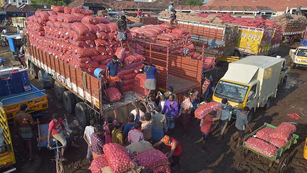  சில்லறை விற்பனையாளர்களுக்குப் பாதிப்பு