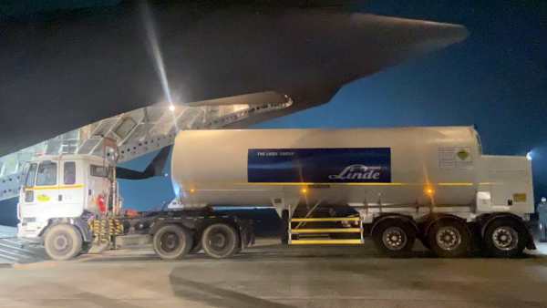  விமானம், ரயில் போக்குவரத்து