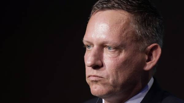  பீட்டர் தியோல் - டான் ஆ பேபால் மாபியா