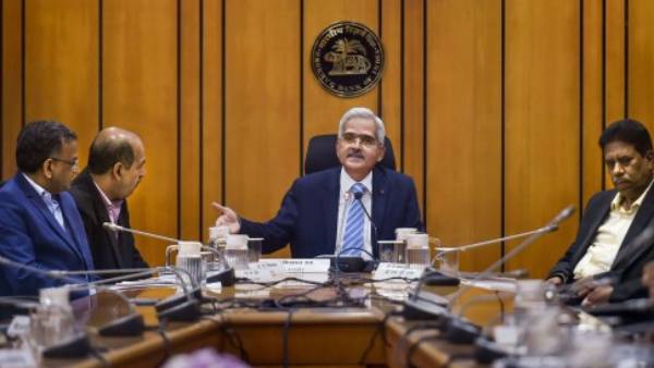 வட்டி விகிதங்கள் எவ்வளவு? 