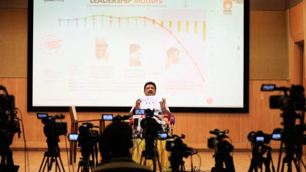  பழனிவேல் தியாகராஜன் பணி அனுபவம்