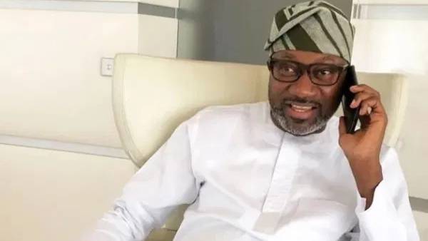 அணுகு முறையை மாற்றியது. 