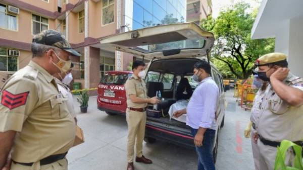 கோவிட் வேக்சின் 