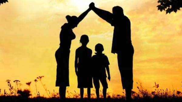  2 குழந்தைகள் மட்டுமே