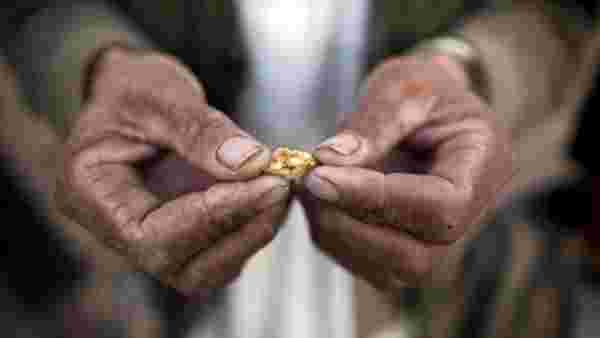 தாதுக்கள் அடங்கிய அரிய பூமி