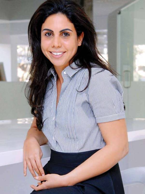 நிஷாபா கோத்ரெஜ் தொடருவார்