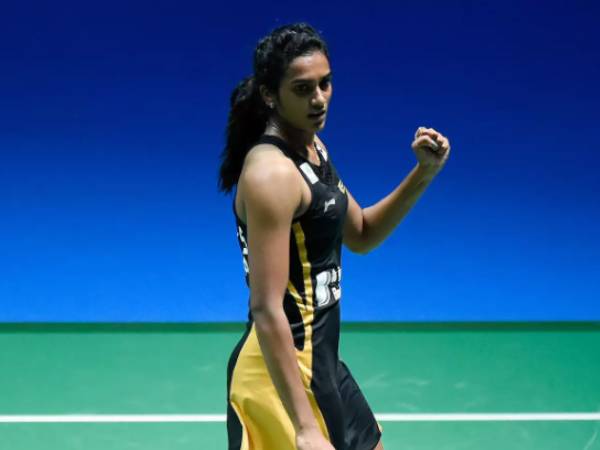  ஆண்கள் ஆதிக்கத்தை உடைத்த பெண்