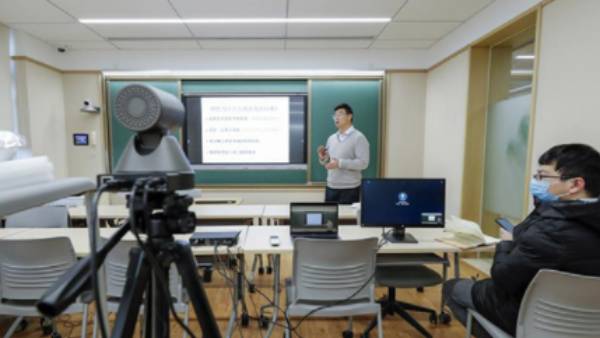 பெற்றோர்களுக்குச் சுமை குறைந்தது 