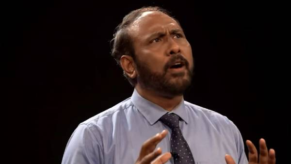 அரசு பள்ளியில் கல்வி 