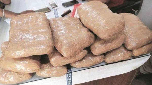  முந்த்ரா துறைமுகம் 