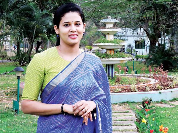 பெண்களும் உண்டு