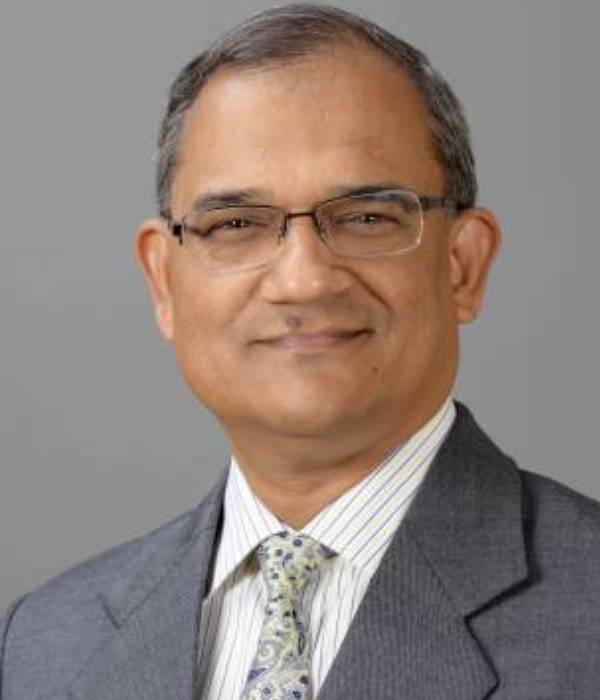 கோட்டாக் மஹிந்திரா வங்கி - தீபக் குப்தா 