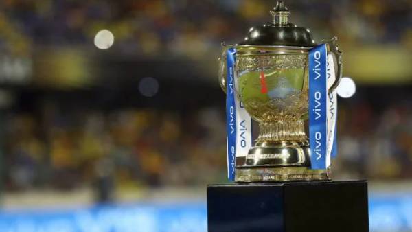 மீண்டும் இரு அணிகள் 