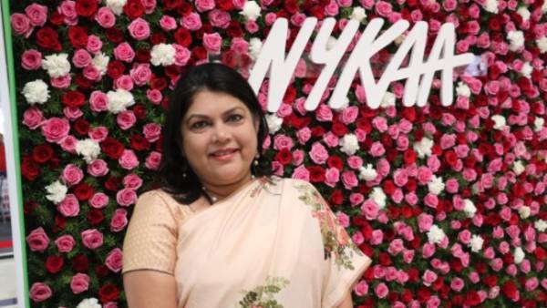  ஃபால்குனி நாயர் குடும்பம்