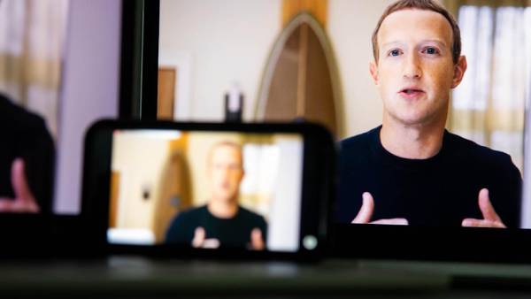  மார்க் ஜூக்கர்பெர்க்