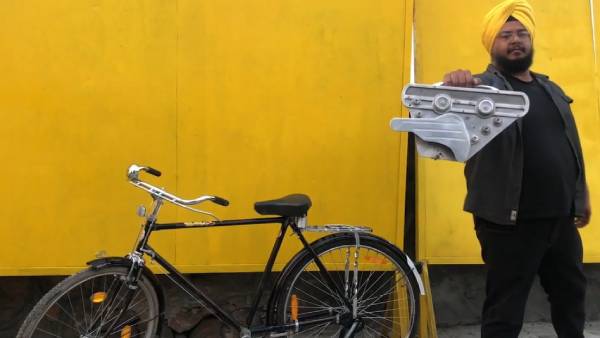 தொடர்பு கொள்ள முடியுமா? 