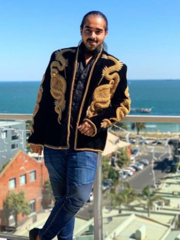  30 வயதில் பில்லியனர்