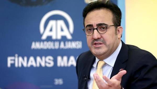  வெளிநாட்டு அதிகாரி 