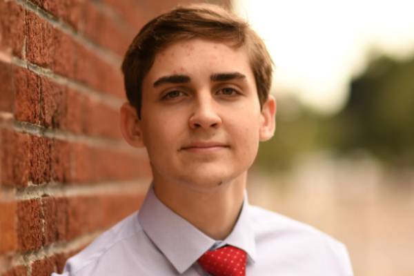  50000 டாலர் வேண்டும்