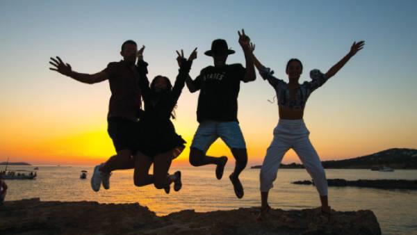  100 சதவீத இலவச சுற்றுலா