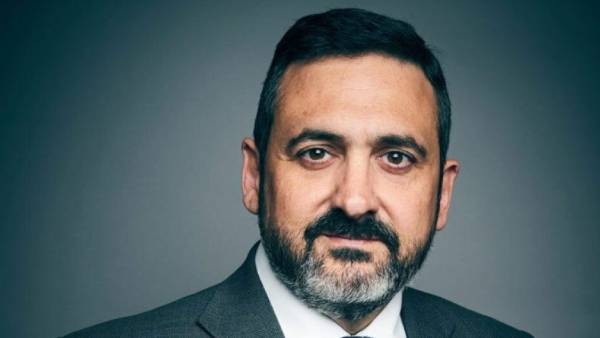  அலெக்ஸ் குரூஸ்