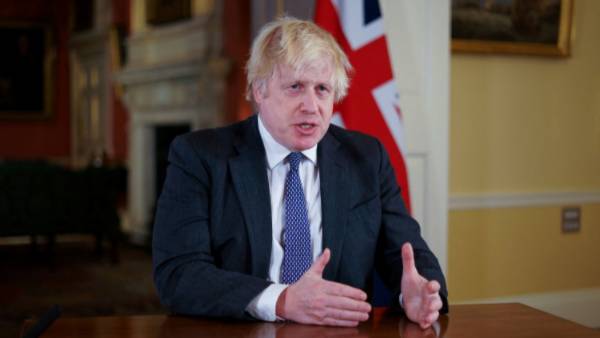 பணம், சொத்து முடக்கம் 