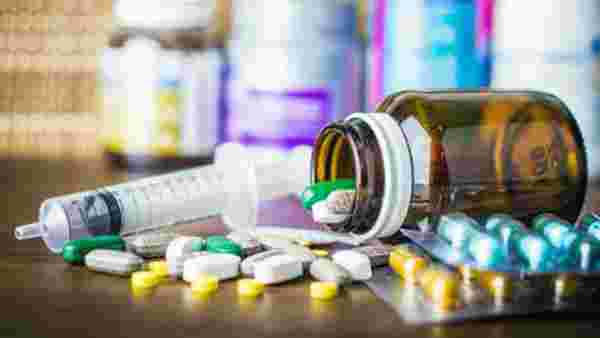 மருந்து மற்றும் எலக்ட்ரிக் பொருட்கள்