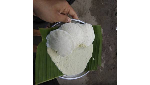  தந்தை மரணம்