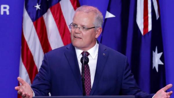 மோரிசனின் திட்டம் என்ன? 