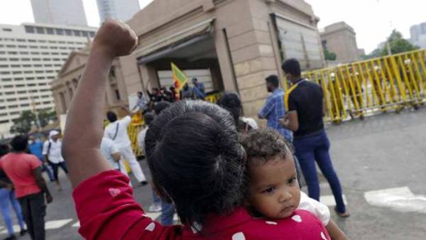  வீழ்ச்சிக்கு என்ன காரணம்..? 