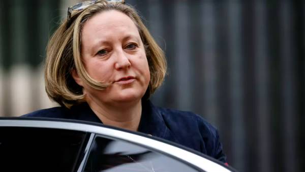  பிரிட்டன் 