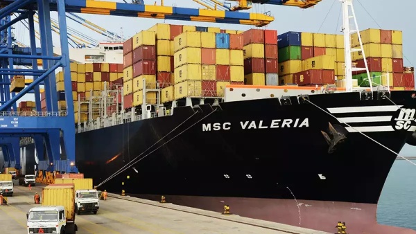 காலி கண்டெய்னர்கள்