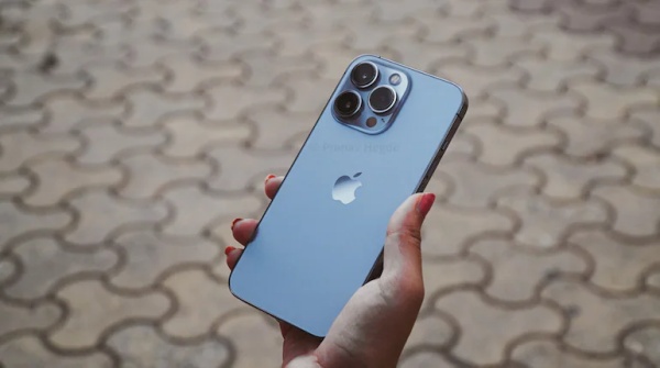 குவாண்டாவும் கம்பால் இடை நிறுத்தம்