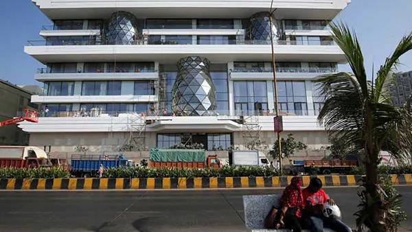 ஈஷா அம்பானி 