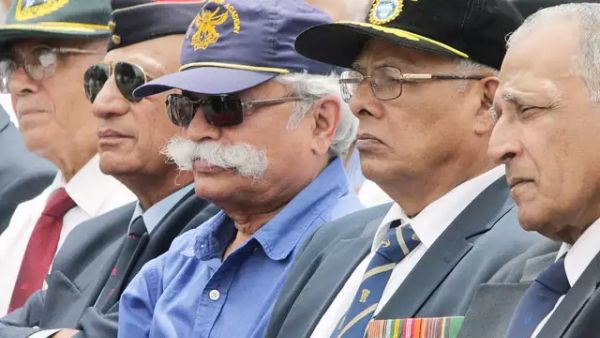 எந்த அறிவிப்பு இல்லாமல் நிறுத்தம் 