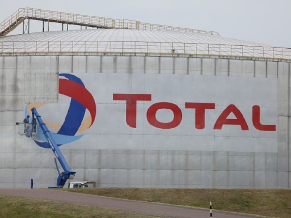 அதானி - டோட்டல் கூட்டணி