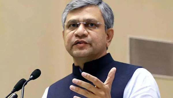 அஷ்வினி வைஷ்ணவ் 