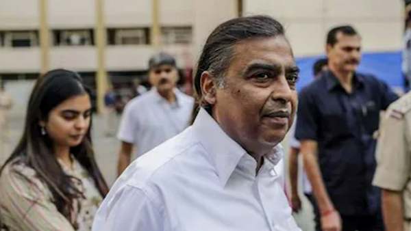 ஈஷா அம்பானி 