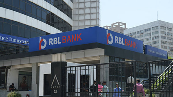 7 லட்சம் வாடிக்கையாளர்கள்