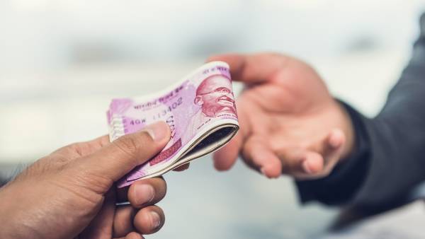 சஞ்சீவ் பூரி சம்பளம்