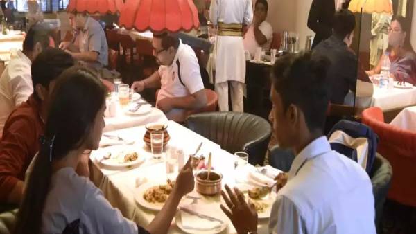 நீதிமன்றம் 