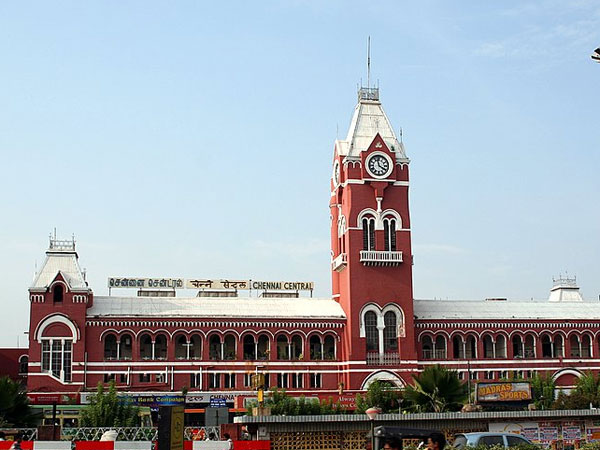 சென்னை & அகமதாபாத் நிலவரம்