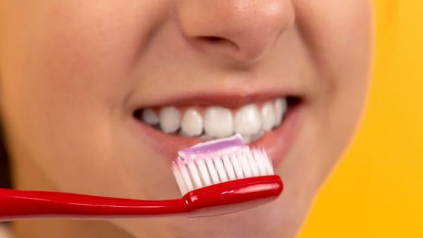 பல் சுத்தம் செய்ய ரோபோட்கள்