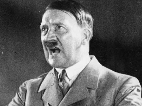 ஹிட்லரின் ஆர்வம் 