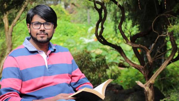 படித்து கொண்டே வேலை 