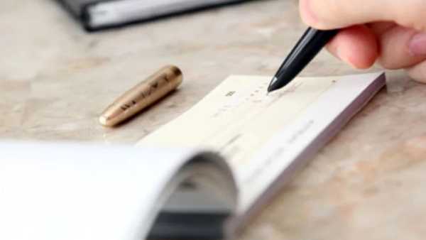 வங்கியில் என்ன விவரங்களை அளிக்க வேண்டும்?